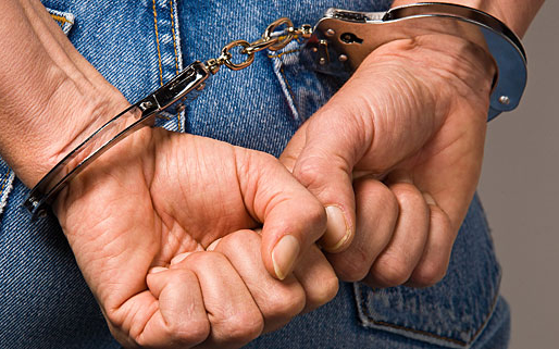 Két körözött személyt fogtak el egy napon