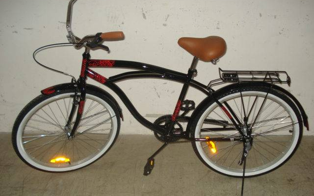 Betörtek és kerékpárt loptak